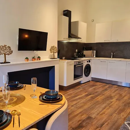 Rep - 4b Apartment *